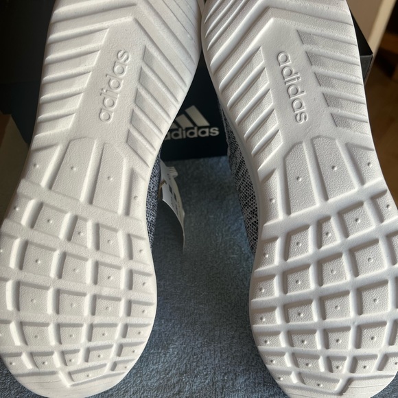 NEW Women's Adidas Cloudfoam Pure-Size 8 Running Athletic Shoes New in box - Picture 6 of 12